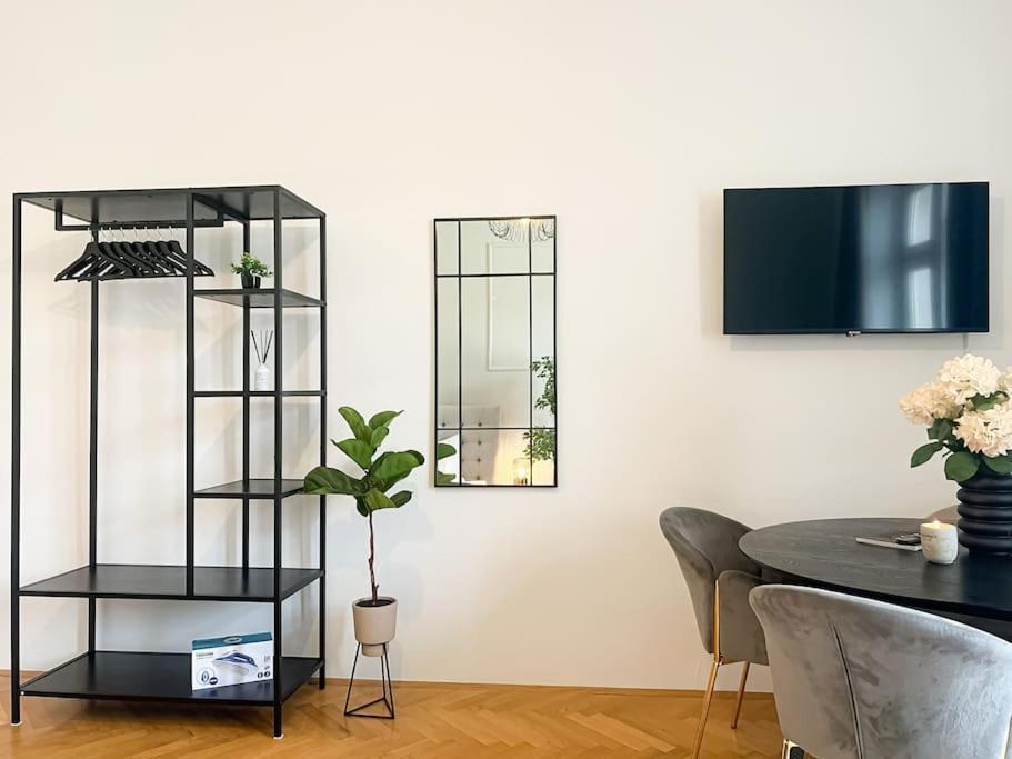 Cozy & Central 2 Bedroom Apartment Vienna Exterior photo