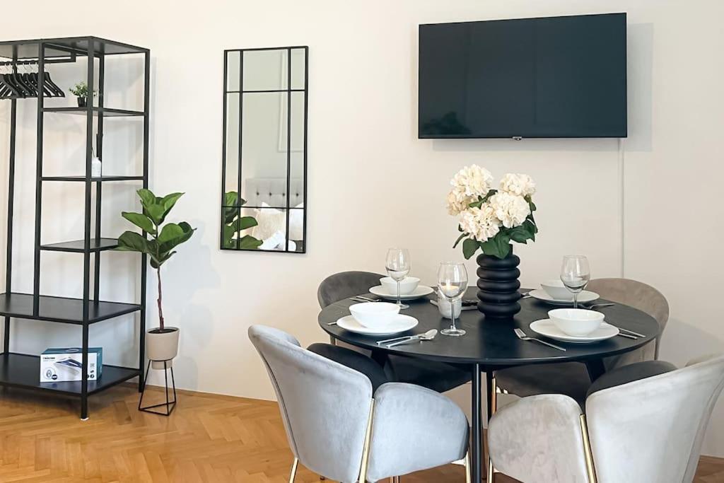 Cozy & Central 2 Bedroom Apartment Vienna Exterior photo